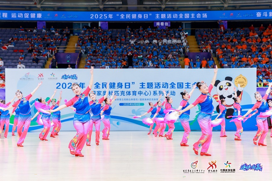 利物浦年轻中场莫顿：里昂中场引援的主要目标