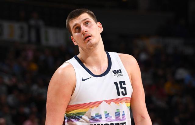 她多次为国 她多次为国